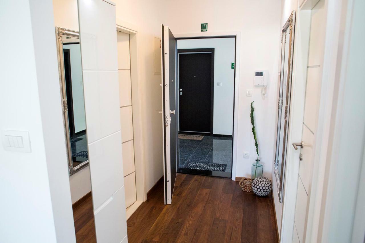 Apartment Tina Сплит Екстериор снимка